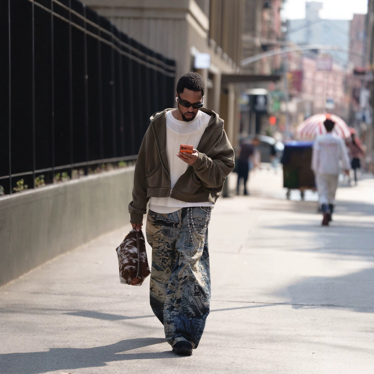 Streetwear Graffiti Distressed Jeans for Men